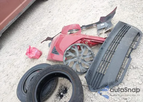 2018 Toyota Corolla Le из США, поврежденный, VIN 5YFBURHE0JP773060